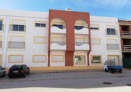 Edifícios em Odeáxere