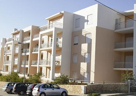 Edificio Habitacional na Urbanização Vila Rosa